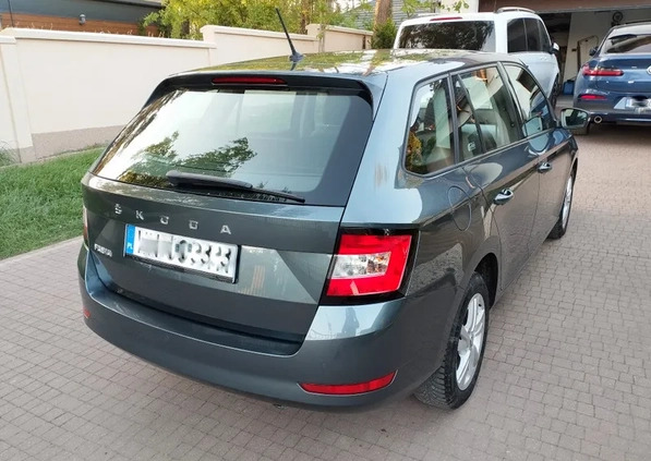 Skoda Fabia cena 29900 przebieg: 167000, rok produkcji 2020 z Brześć Kujawski małe 211